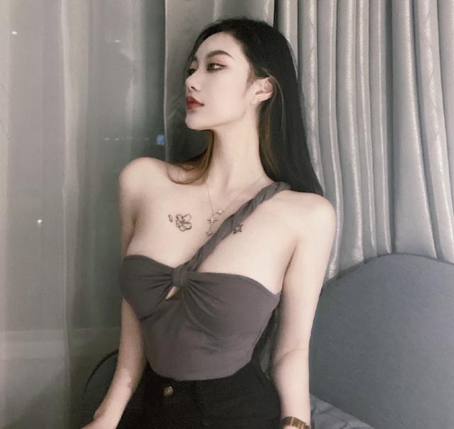 1617147335676052979.png 开云-【早报】“快乐”的C罗和不快乐的莱万...